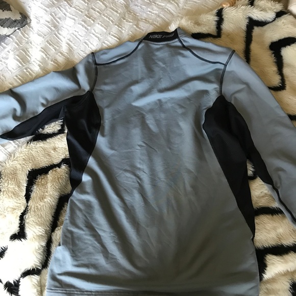 Men's Nike Pro zip pullover - Picture 3 of 3